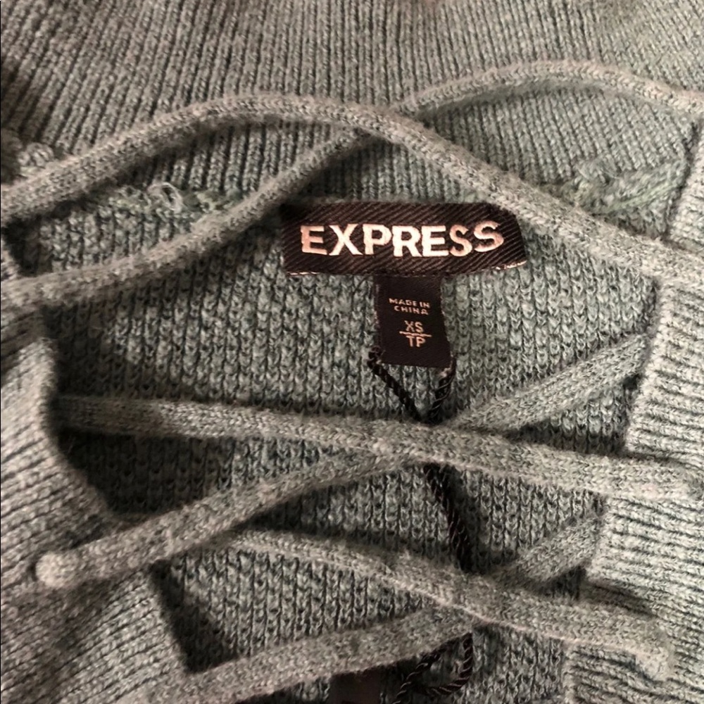 Express Sweater - Picture 2 of 3